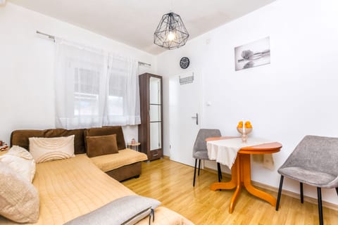 Apartment New - Unit 377064-13