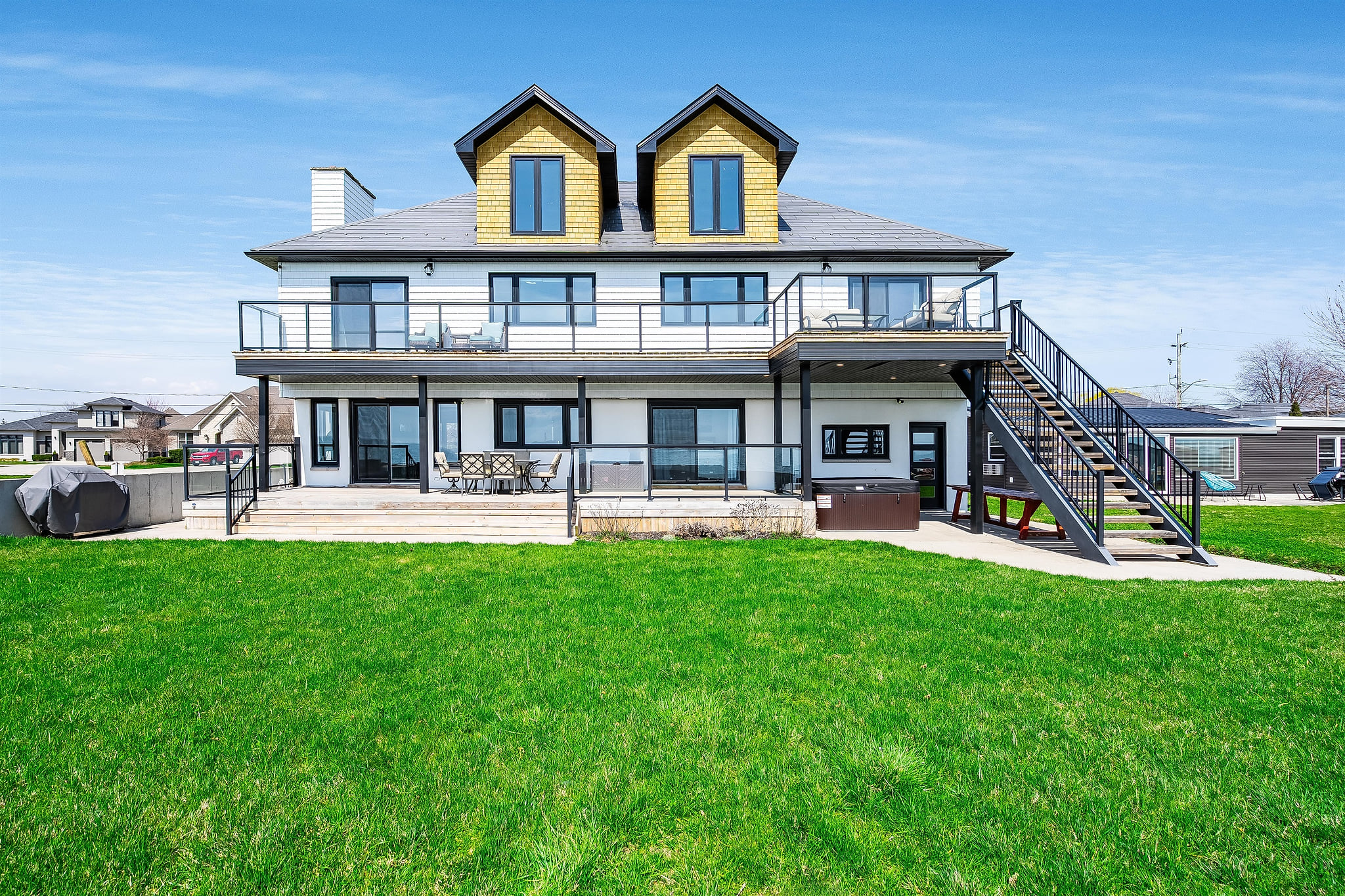 Sunset Cove Waterfront Retreat