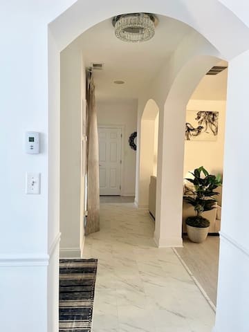 Your Home Away From Home 3br, SF Summer Retreat