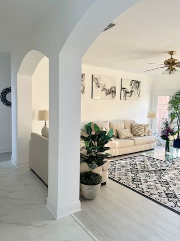 Your Home Away From Home 3br, SF Summer Retreat