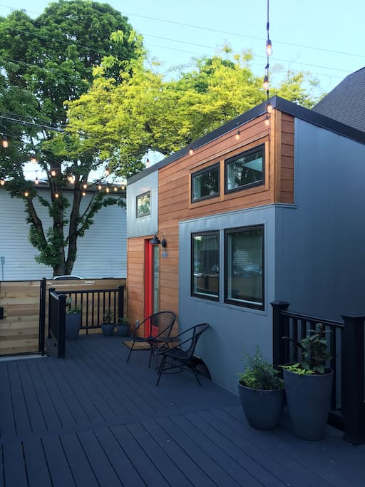 Although in the heart of the popular Alphabet district neighborhood, all Slabtown Village units are surrounded by lush trees.