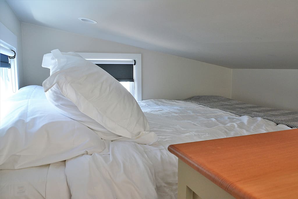 Queen bed in loft