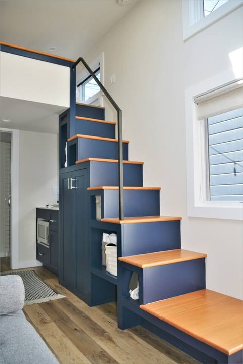 Group of 3 Tiny Homes - Free Street Parking!