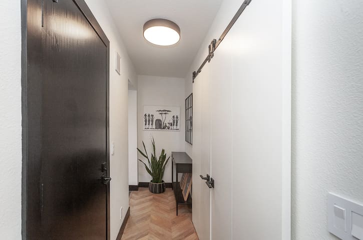 Modern, Renovated Private Oasis - Stockton Modern, Renovated Private Oasis - Stockton