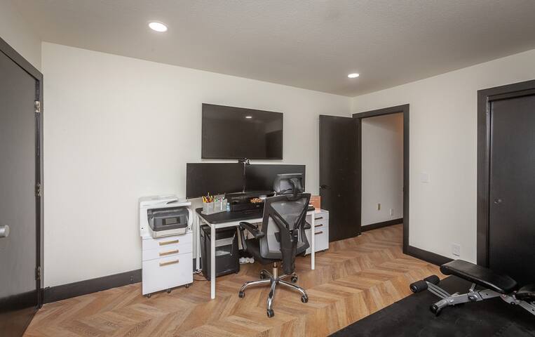 Modern, Renovated Private Oasis - Stockton Modern, Renovated Private Oasis - Stockton