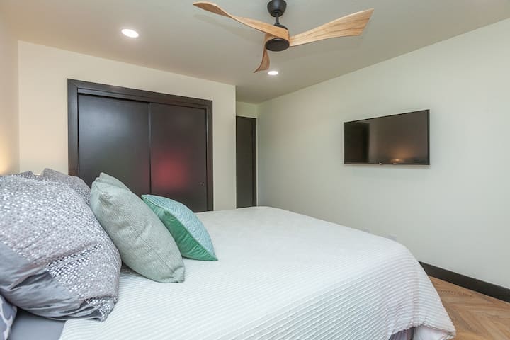 Modern, Renovated Private Oasis - Stockton Modern, Renovated Private Oasis - Stockton