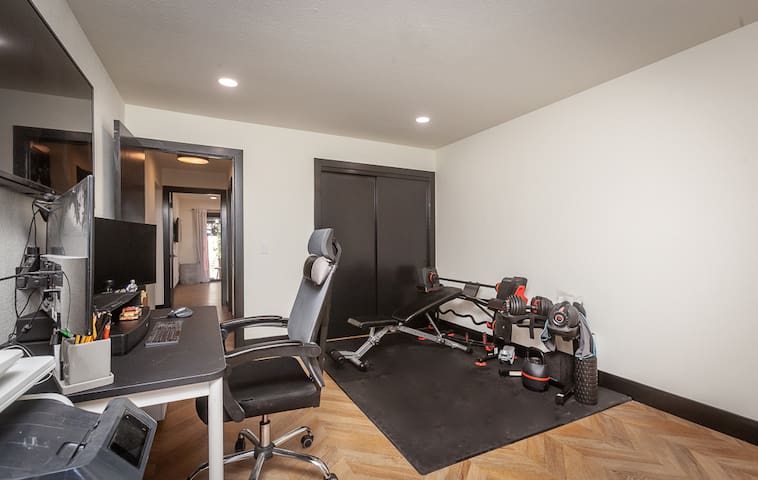 Modern, Renovated Private Oasis - Stockton Modern, Renovated Private Oasis - Stockton
