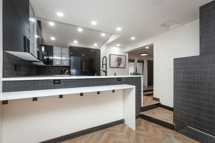 Modern, Renovated Private Oasis - Stockton Modern, Renovated Private Oasis - Stockton