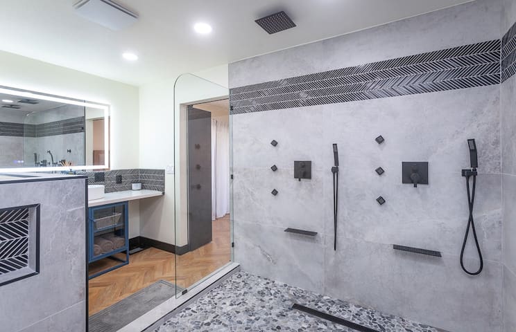 Modern, Renovated Private Oasis - Stockton Modern, Renovated Private Oasis - Stockton