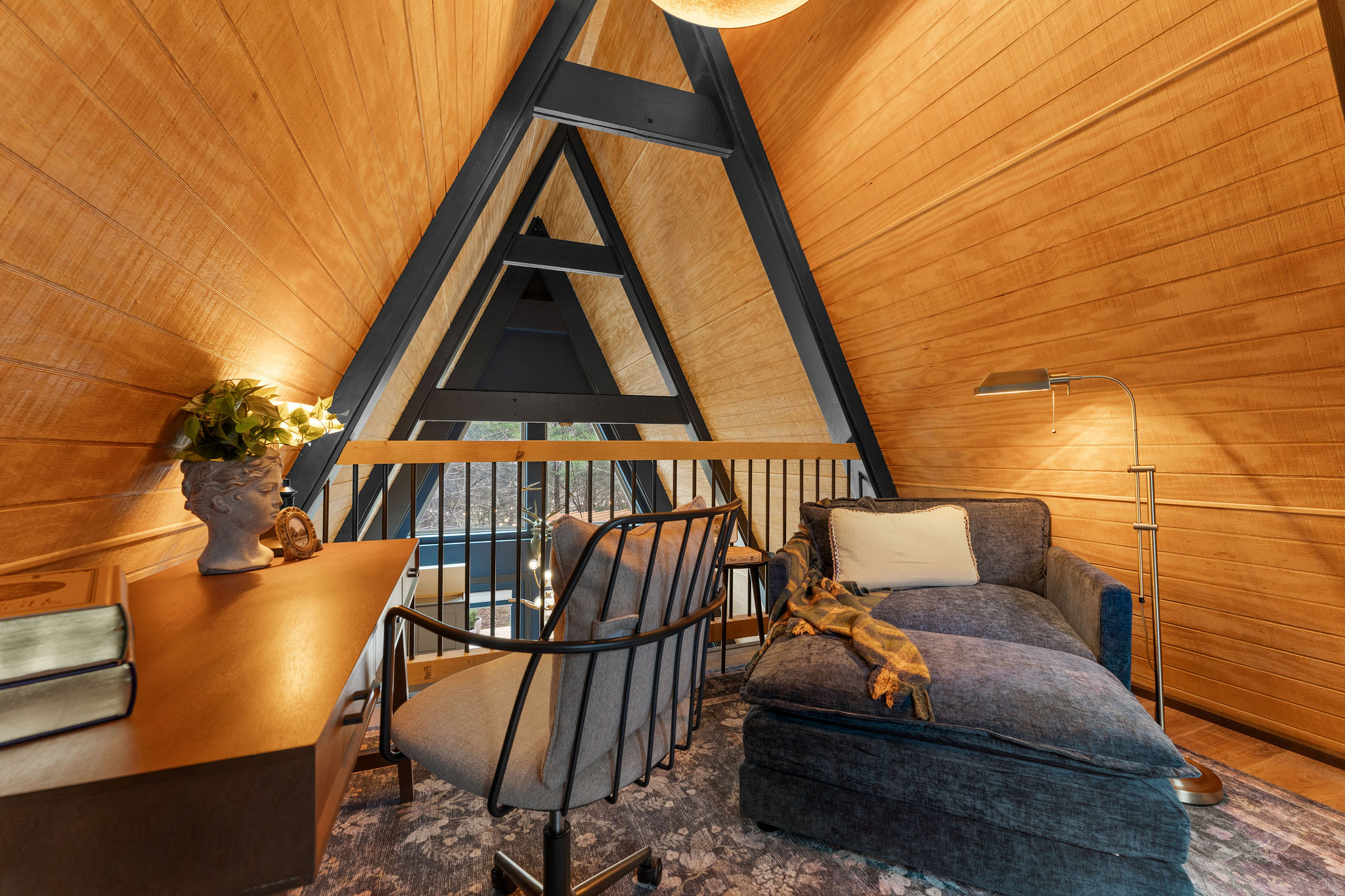 High ceilings and natural light High ceilings and natural light - Crickets Keep - Omaha