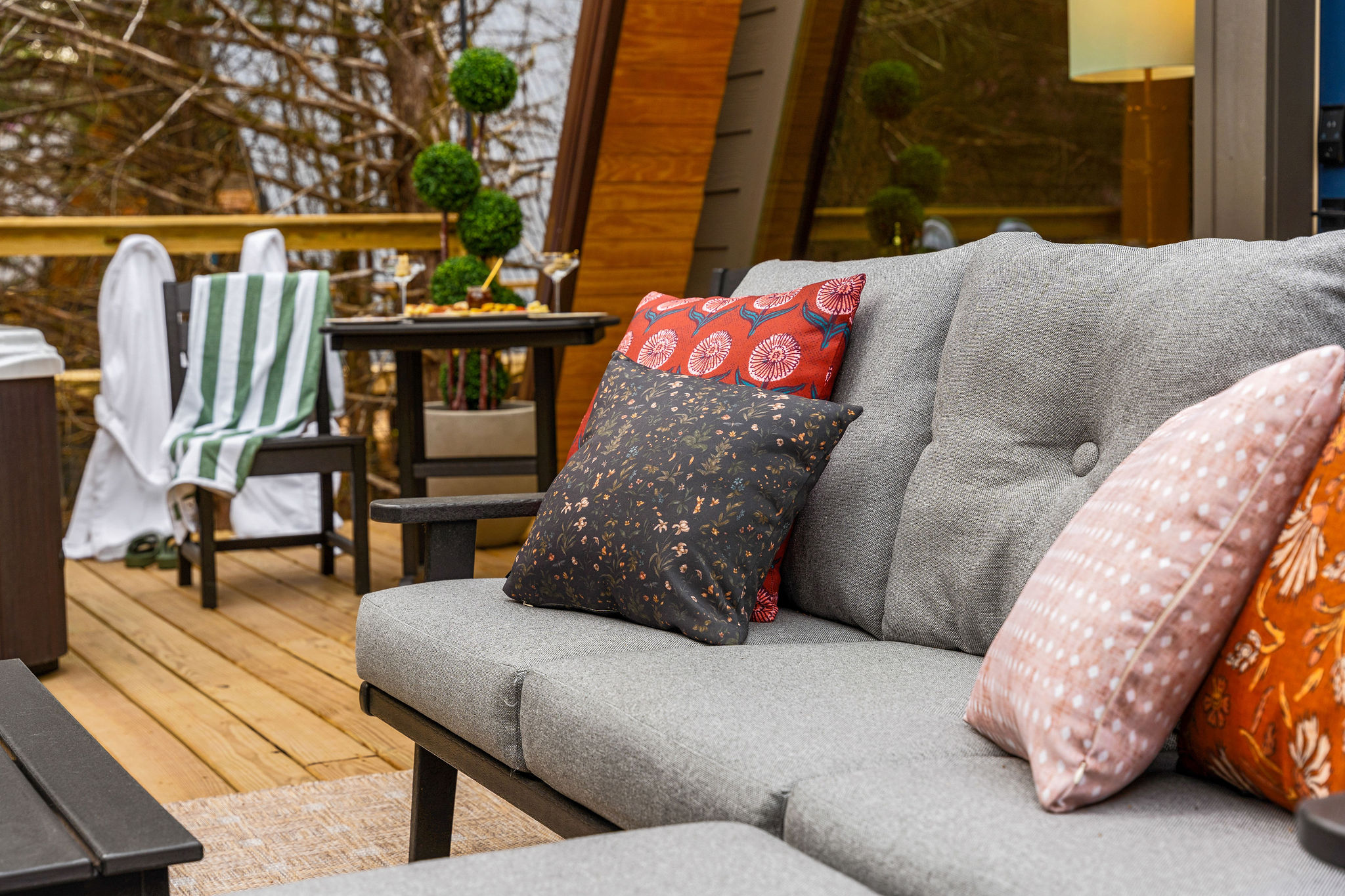 Plush cushions and pillows Plush cushions and pillows - Crickets Keep - Omaha