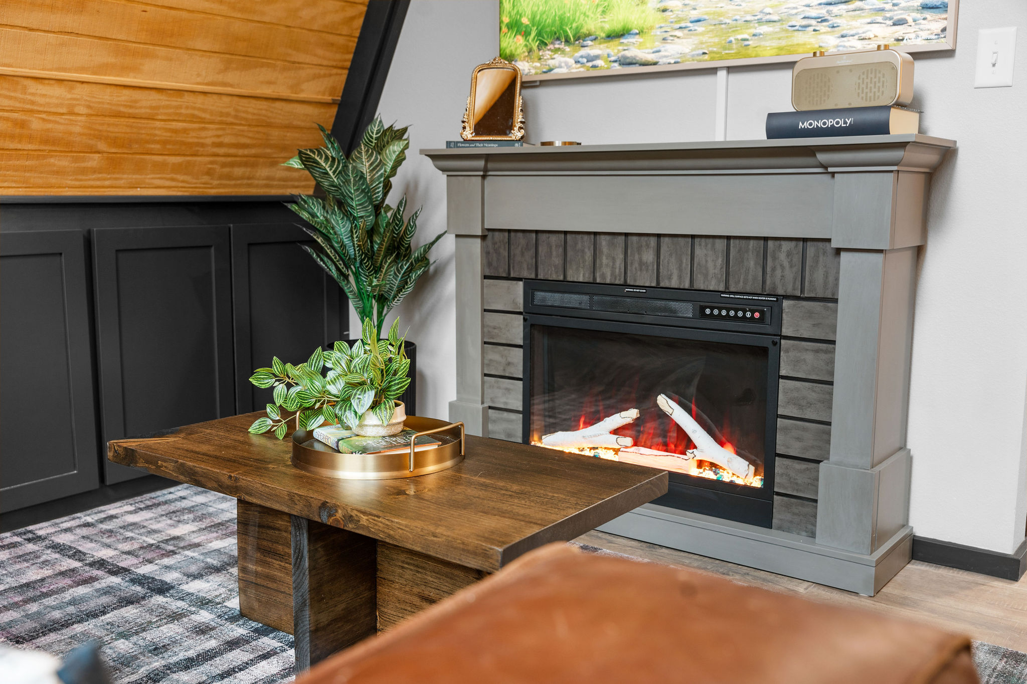 Ambient lighting to cozy up at night Ambient lighting to cozy up at night - Crickets Keep - Omaha