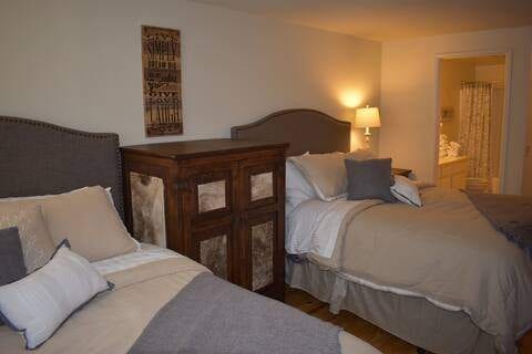 Mammoth Rustic Retreat