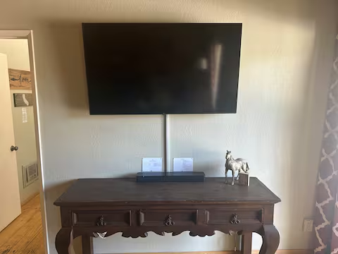 Tv and sound bar in livingroom