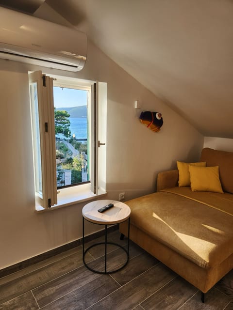 Apartment Blue - Unit 377207-13