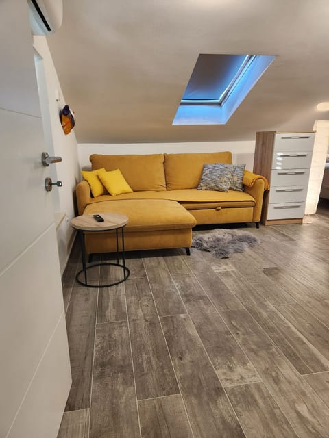 Apartment Blue - Unit 377207-13