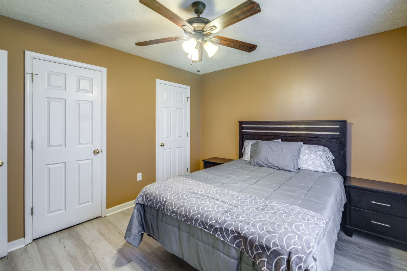 jacuzzi-*-gym-*-deck-+-near-va-wineries/