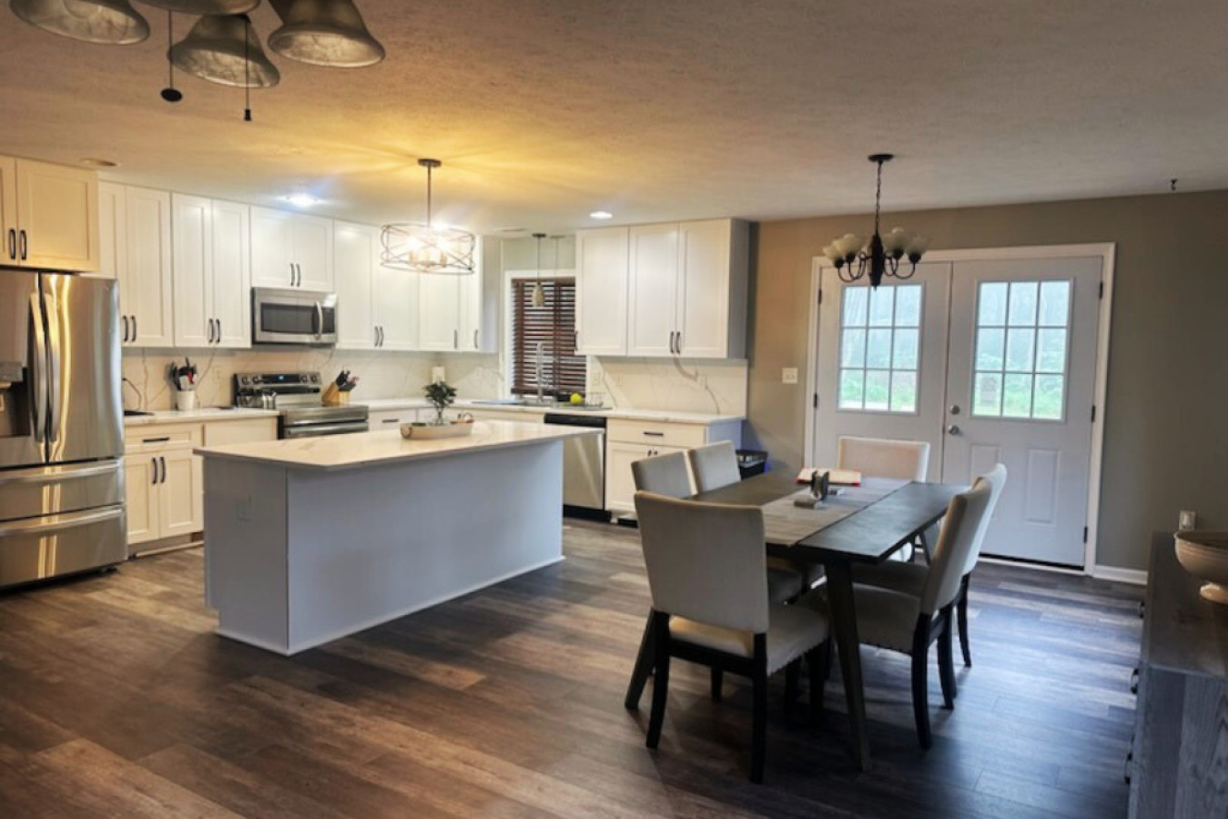 jacuzzi-*-gym-*-deck-+-near-va-wineries/