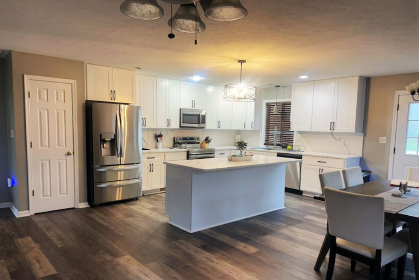 jacuzzi-*-gym-*-deck-+-near-va-wineries/