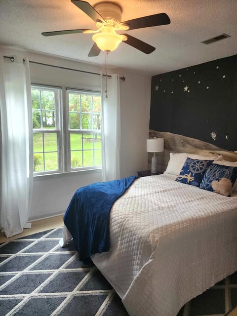 Bedroom #1- Queen Sized Bed