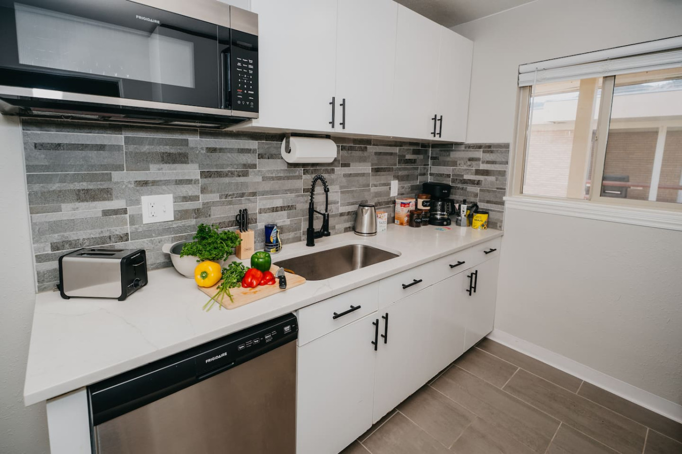 10-min-to-red-rocks-or-dt-golden-or-king-bed/