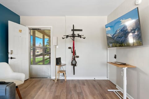 10 min Red Rocks | 7 min to I-70 | Family Friendly