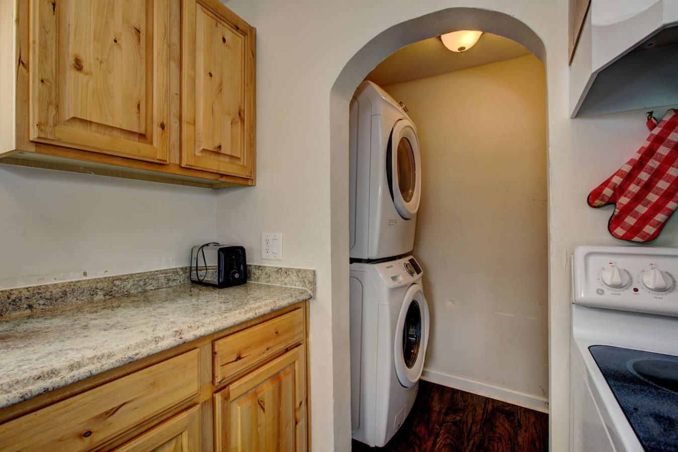 cozy-family-retreat-in-star-idaho/