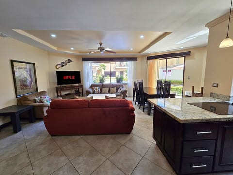 3BR Poolside Condo – Walk to Beach, Bars & Dining