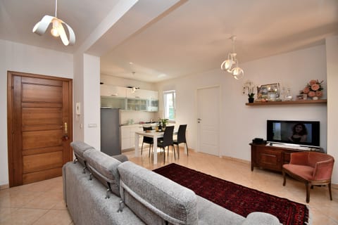 Apartment Beba - Unit 377288-13