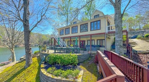 Lakeside Retreat|Firepit|Docks| Hiking|Fishing