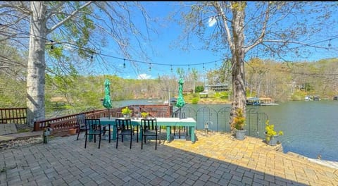 Lakeside Retreat|Firepit|Docks| Hiking|Fishing