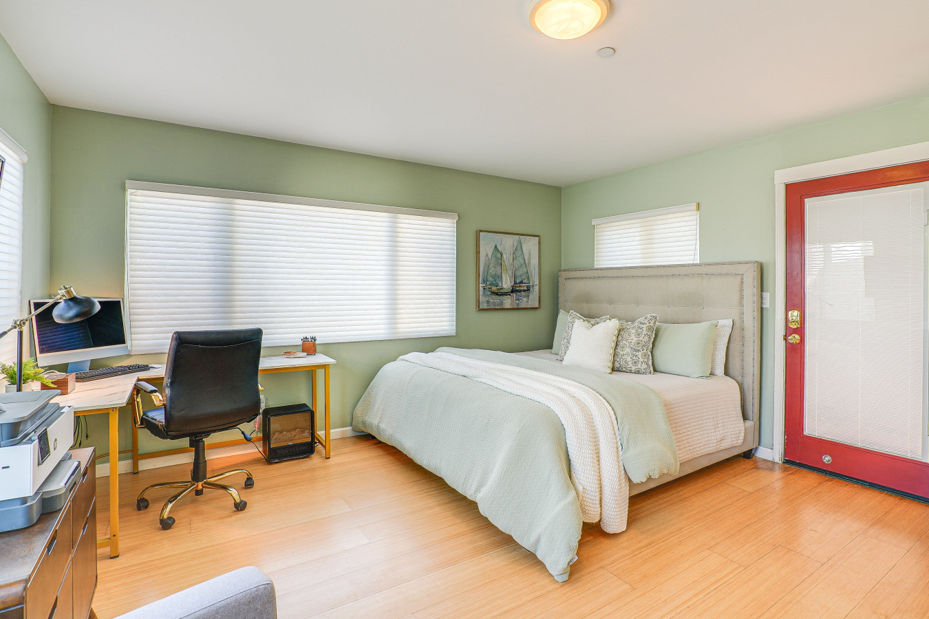 modern-santa-cruz-studio-near-beach-+-hot-tub/