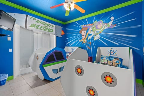 Mickeys Sunrise South Facing Pool Hot Tub Splashpad Theater BBQ