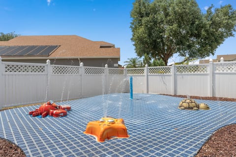 Mickeys Sunrise South Facing Pool Hot Tub Splashpad Theater BBQ
