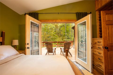 New Hot Tub - Diamond Creek - Sleeps up to 6