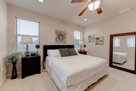 Georgetown Spacious 4B Townhome