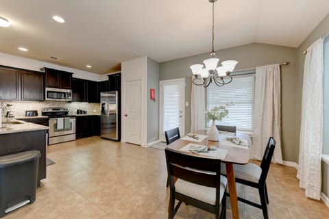 North Austin Corporate-Ready 3BR