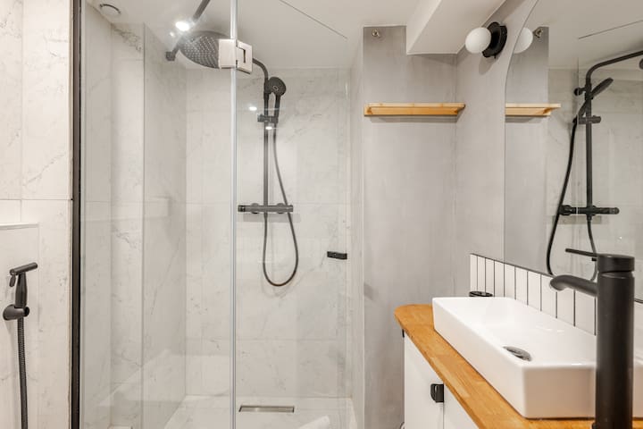 Stylish Duplex in Vibrant Center