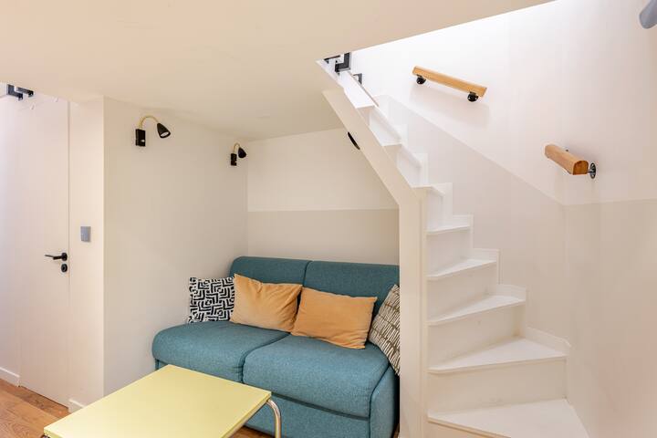 Stylish Duplex in Vibrant Center