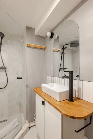 Stylish Duplex in Vibrant Center