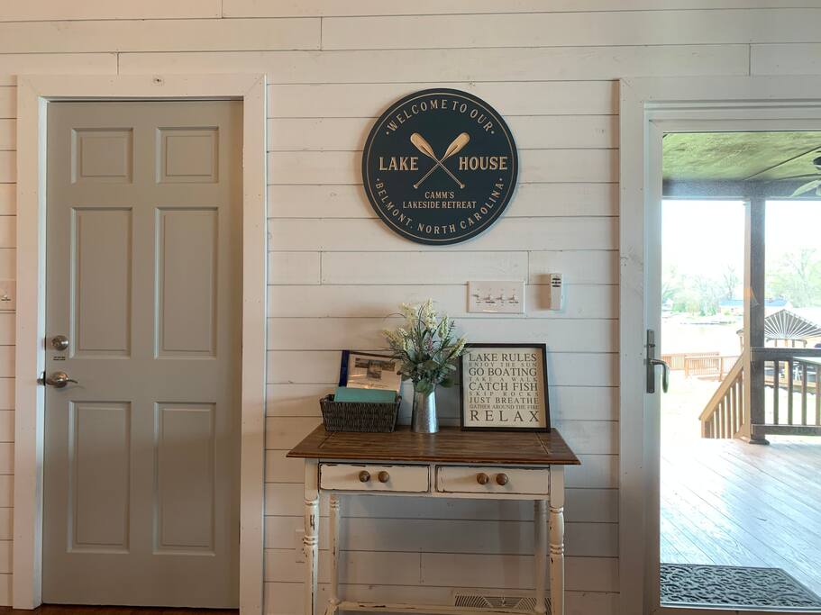 Welcome to CAMM’s Lakeside Retreat! Welcome to CAMM’s Lakeside Retreat! - Camm’s Lakeside Retreat (Close to Charlotte) - Belmont