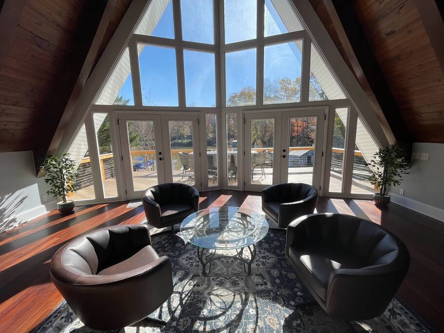 Chalet on Lake Wylie, Waterfront w/Beach/Sleeps 16 - Belmont Chalet on Lake Wylie, Waterfront w/Beach/Sleeps 16 - Belmont