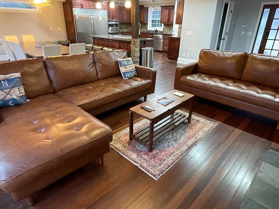 Chalet on Lake Wylie, Waterfront w/Beach/Sleeps 16 - Belmont Chalet on Lake Wylie, Waterfront w/Beach/Sleeps 16 - Belmont