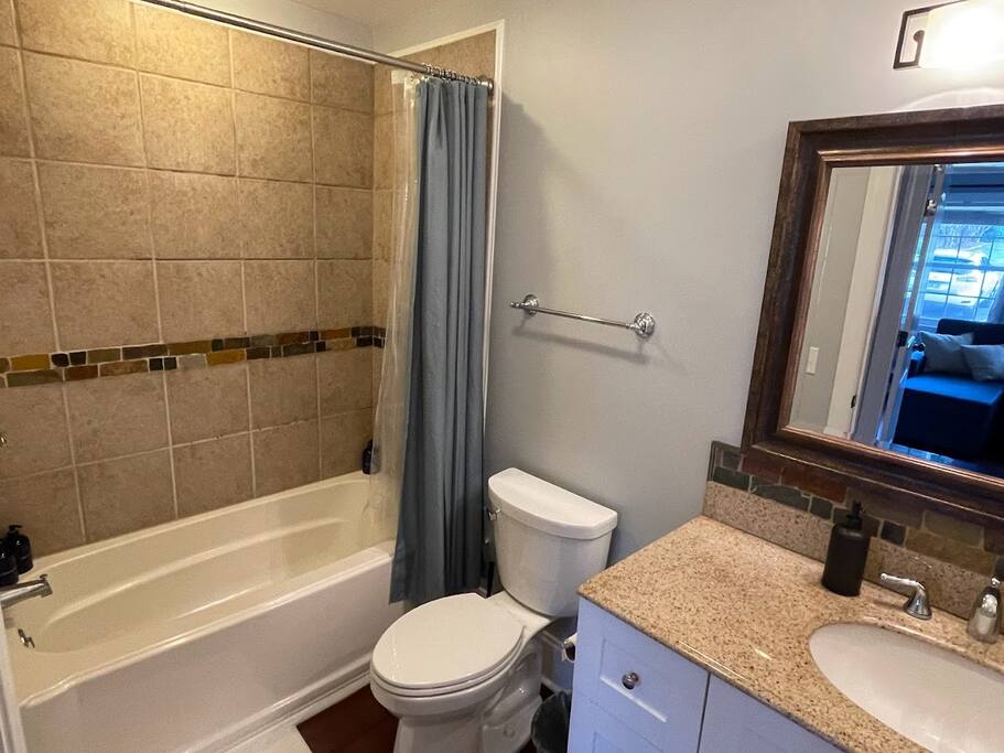 Chalet on Lake Wylie, Waterfront w/Beach/Sleeps 16 - Belmont Chalet on Lake Wylie, Waterfront w/Beach/Sleeps 16 - Belmont