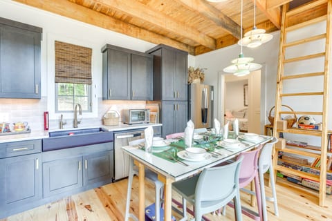 New 3BR Lakefront Home w/ Dock + Fishing Pond