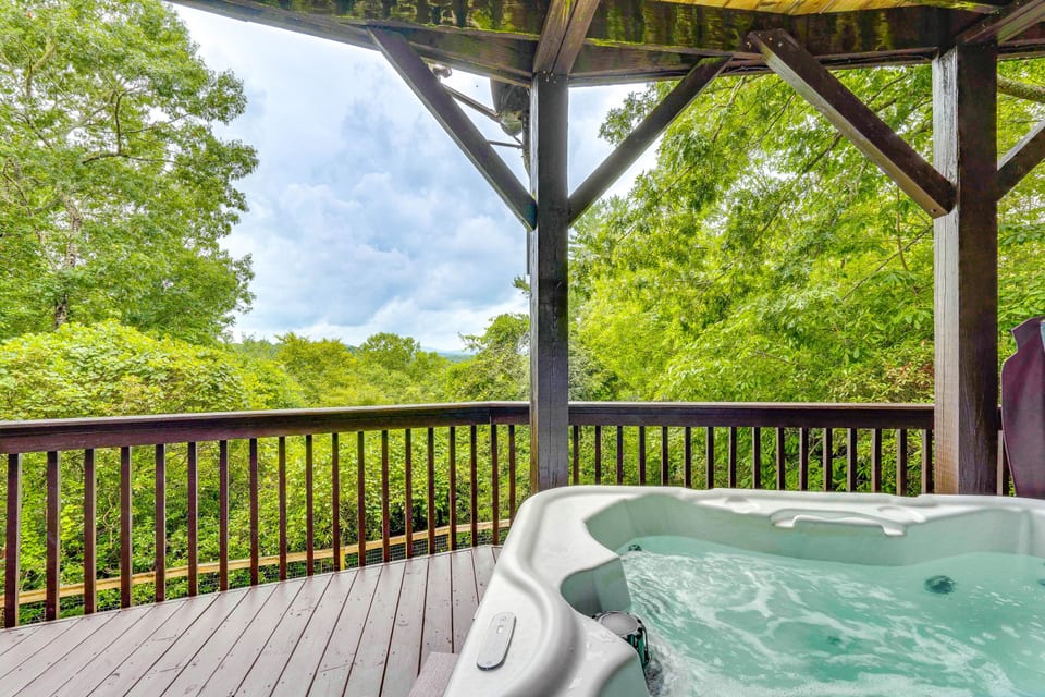 Stunning Views - Hot Tub - Fire Pit - Grill - Murphy