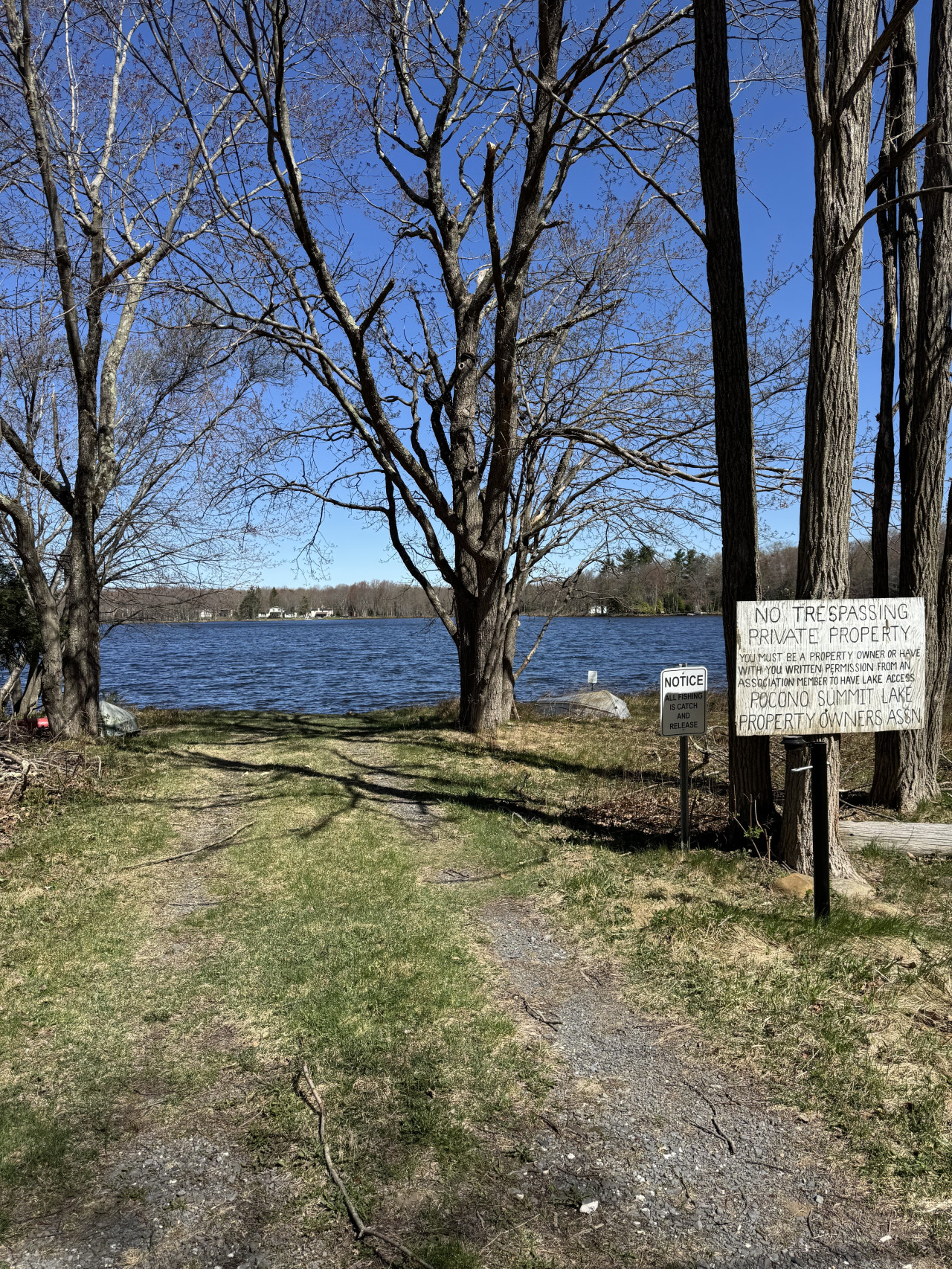 This is the spot to launch kayaks (No Swimming).