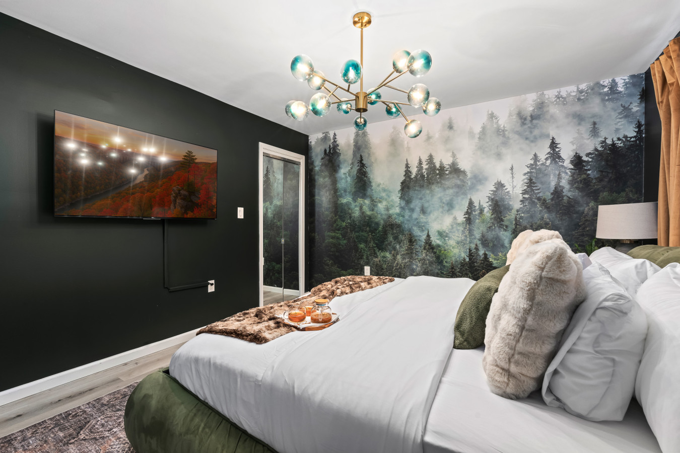 Master Bedroom- King bed