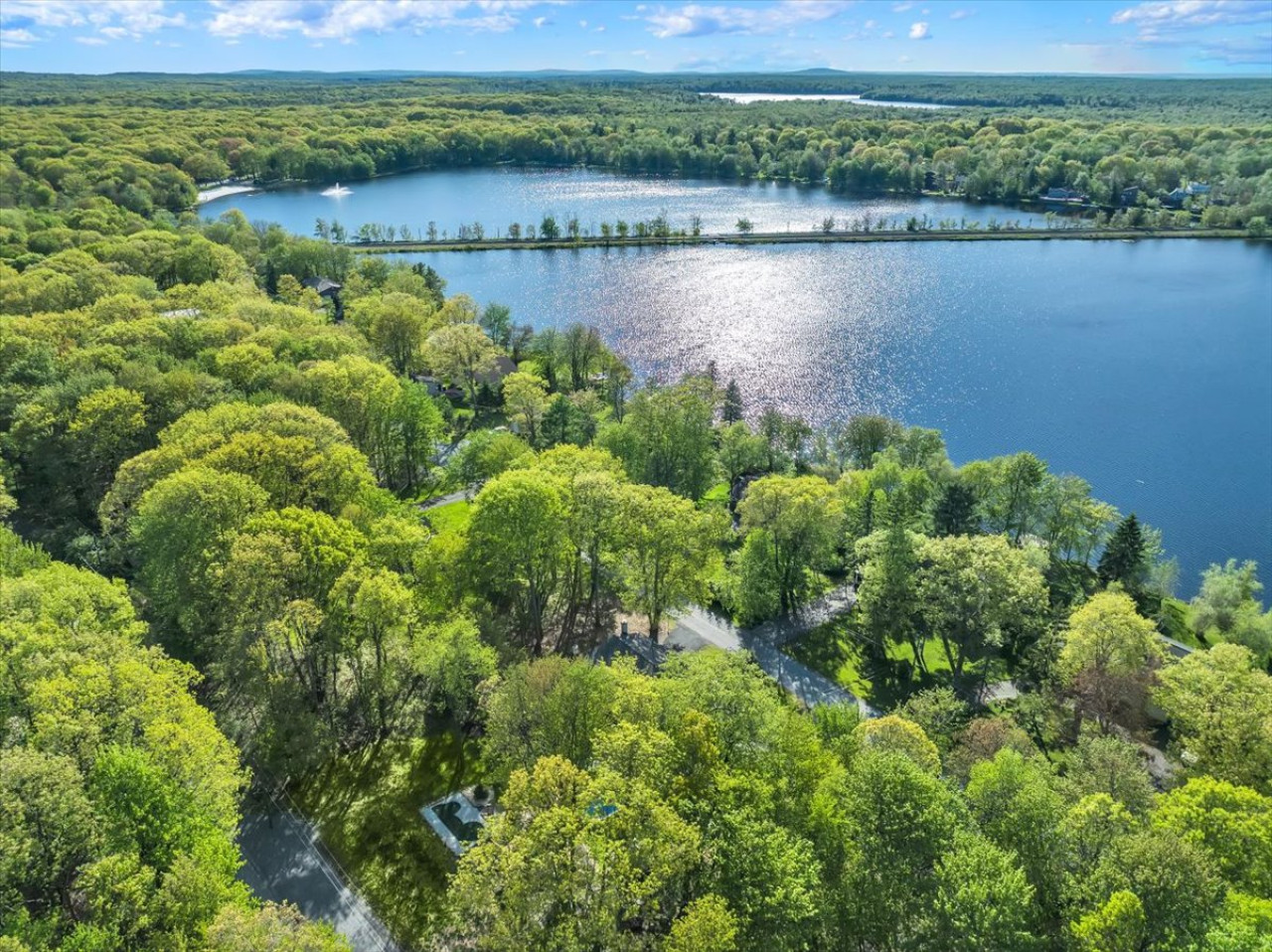 NEW Dream House | Hot Tub, Game Room, Lake Access - Pocono Summit