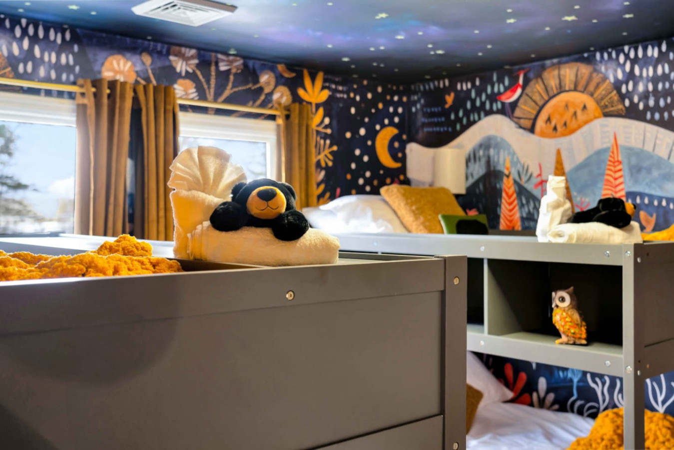 NEW Dream House | Hot Tub, Game Room, Lake Access - Pocono Summit